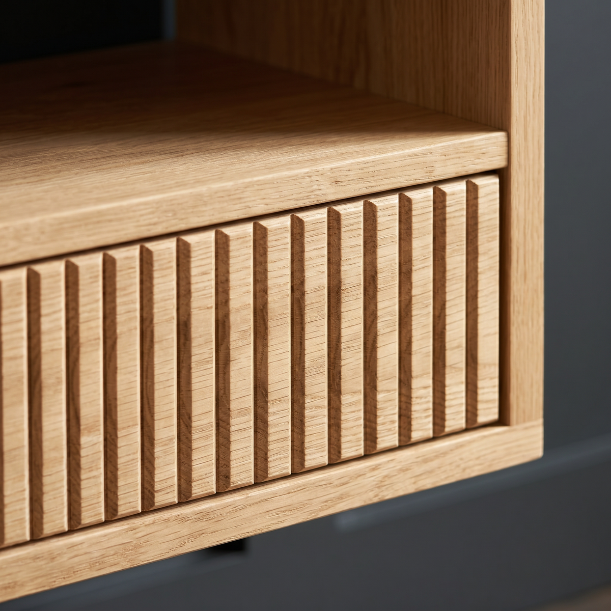 Bedside table Kochi — wall-mounted solid oak bedside table with fluted drawer, by FUKUI (photo 4)