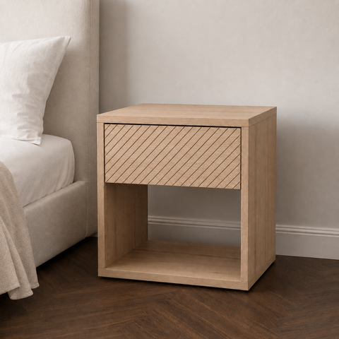 Nightstand Saitama
